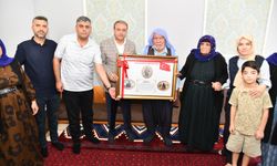 Vali Hasan Şıldak’tan Babalar Gününde Şehit Babasına Anlamlı Ziyaret