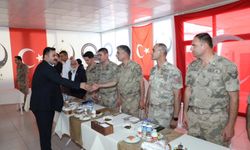 Viranşehir'de Tayini Çıkan Emniyet Müdürü ve Komutanlara Veda Yemeği