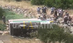 Şanlıurfa’da Kamyonet Yüksekten Dereye Düştü: Çok Sayıda Yaralı