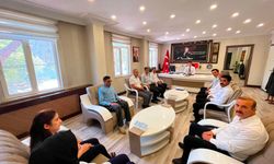 Suruç Kaymakamı Tuna’ya Personelden Anlamlı Ziyaret