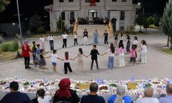 Çocuklar Geleneksel Sıra Gecesinde Buluştu