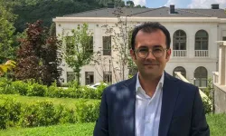 Hikmet Konar Kimdir? Hikmet Konar İstanbul Erkek Lisesi Protesto Olayı Nedir, Öğrenciler Neden Sırtını Döndü?