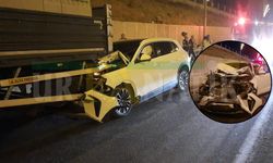 Karaköprü'de TOGG, Briket Yüklü Tıra Ok Gibi Saplandı! Yaralılar Var