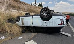 Şanlıurfa Karaköprü’de Hafif Ticari Araç Takla Attı