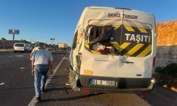 Şanlıurfa'da Feci Kaza! Minibüs ile Pikap Çarpıştı