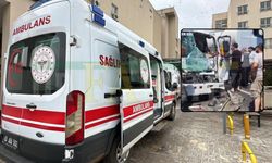Şanlıurfa'da Petrol Tankeri Dehşeti! Sürücü Araçta Sıkıştı