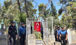 Şehit Bekçi Mahmut Kurt, Şehadetinin Yıl Dönümünde Kabri Başında Dualarla Anıldı