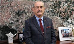 Yılmaz Büyükerşen Kimdir? İşte Eski Eskişehir Büyükşehir Belediye Başkanının Hayatı