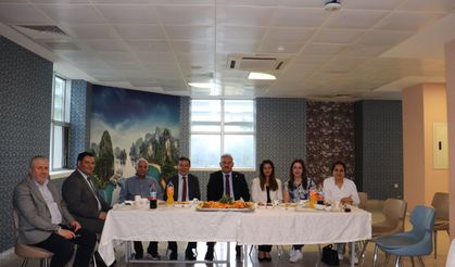 Harran Üniversitesi Hastanesi’nde Hemşireler Günü Coşkusu