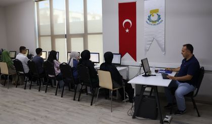 Haliliye Belediyesi Bilgisayar Kursuyla Gençleri Destekliyor