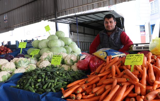 Semt pazarları ateş pahası