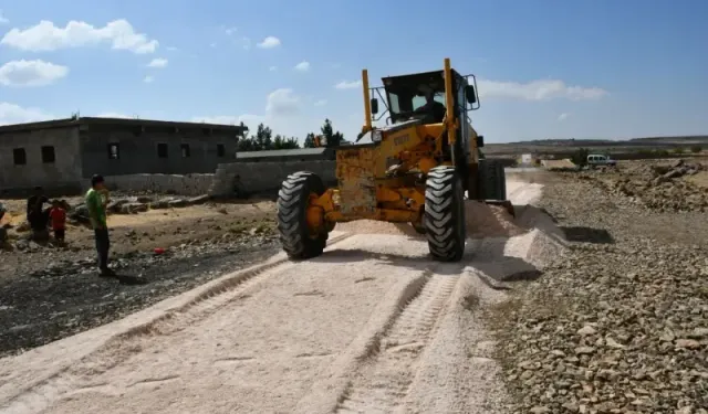 Siverek Belediyesi kırsalda yol sorununu çözüme kavuşturuyor (VİDEO)