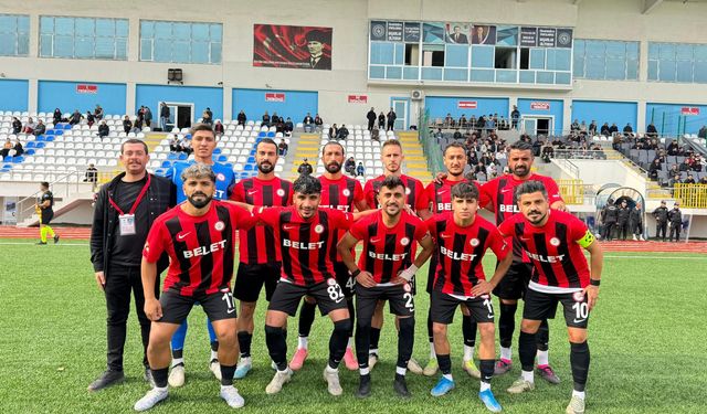 Siverek Belediyespor dolu dizgin ilerliyor