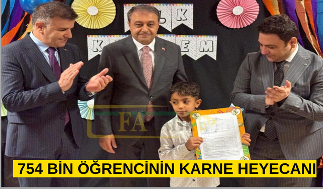 Şanlıurfa'da 754 Bin Öğrencinin Karne Heyecanı