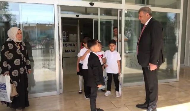 Başkan Ayhan Koltuğunu Mehmet Emin Ağ’a Devretti!