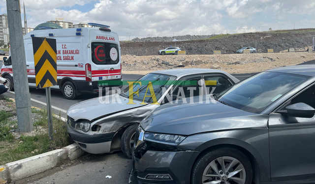 Şanlıurfa’da Ataşehir Kavşağında Kaza: Anne ve Çocuğu Yaralandı