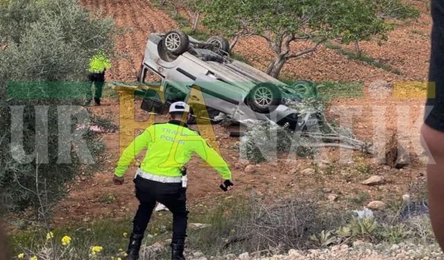 Karaköprü’de Şarampole Devrilen Otomobilde Can Pazarı