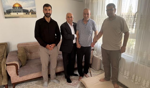 Ahmet Eşref Fakıbaba’dan Yıllar Sonra Anlamlı Buluşma!