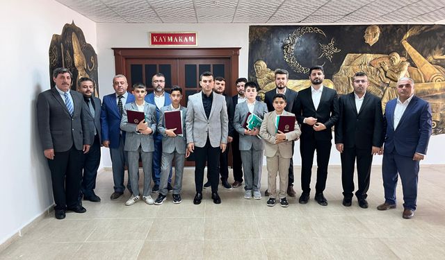 Bozova’da Hafızlar Belgelerini Kaymakam Yeşilyurt’tan Aldı