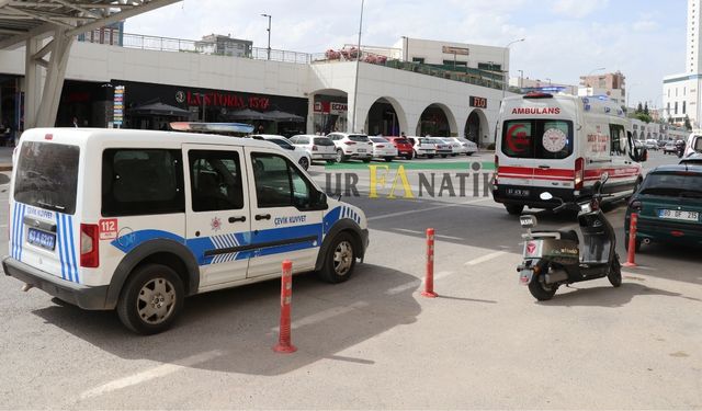 Haliliye’de Üst Geçide Çıkan Genç Kız Atlamak İstedi!