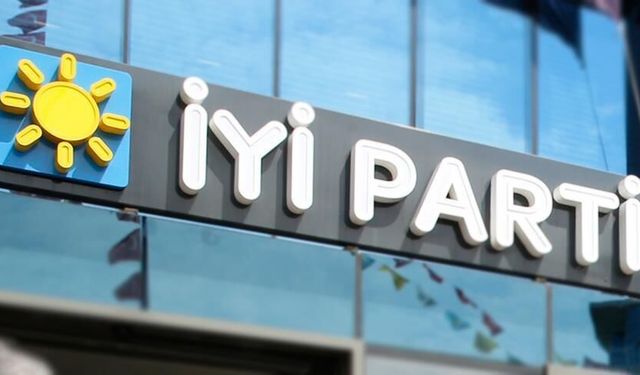 İYİ Parti 200 Yeni Üye İçin Rozet Takdim Töreni Düzenliyor