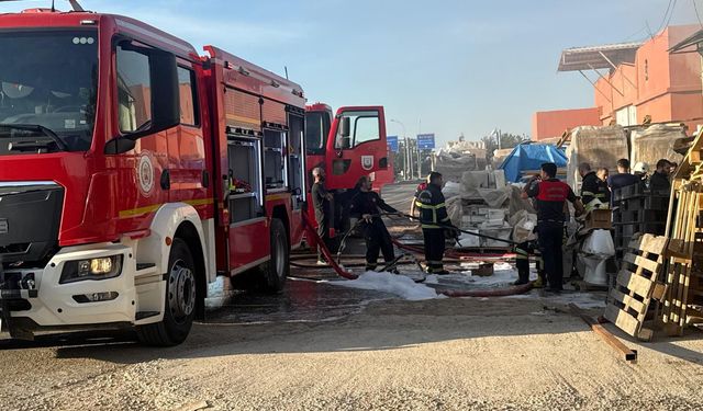 Şanlıurfa Haliliye’de Depo Yangını