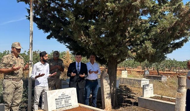 Kaymakam Yeşilyurt Şehit Kabri Başında: Bozova’da Duygu Dolu Anlar