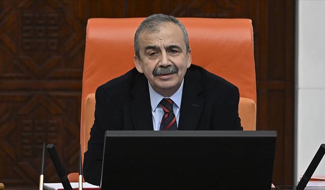Sırrı Süreyya Önder'in Aracında Suikast Düzeneği Bulundu!