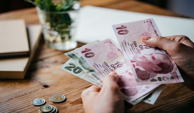 Emeklinin hesabına yatacak zamlı emekli maşaı belli oldu