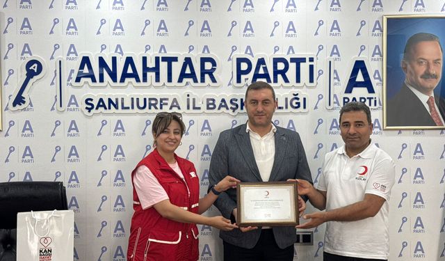Kızılay’dan Şanlıurfa Anahtar Parti’ye “Hayat Kurtaran” Plaket!