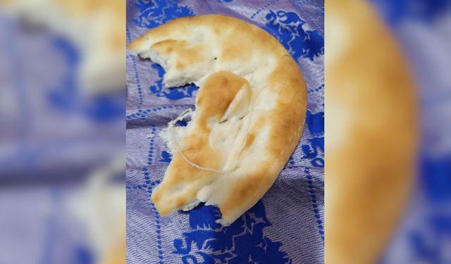 Şanlıurfa’da Ekmeğin İçinden İplik Çıktı İddiası