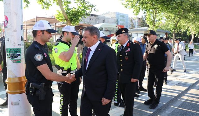 Vali Şıldak, Emniyet Müdürü Aksoy ve Tuğgeneral Avkıran’dan Sürücülere Net Mesaj: “Kurallara Uyun”