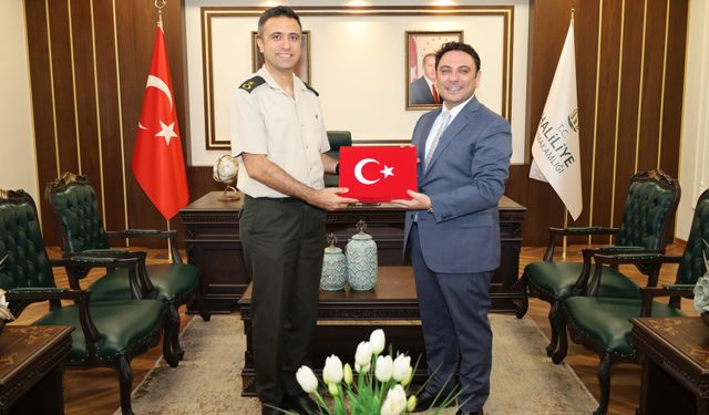 Binbaşı Sadettin Bal’dan Kaymakam Dr. Serkan Şahin’e Nezaket Ziyareti