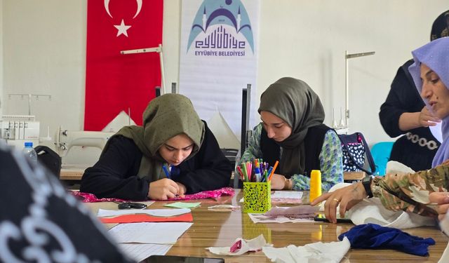Eyyübiye’de Kadınlar Kursta Çocuklar Kreşte