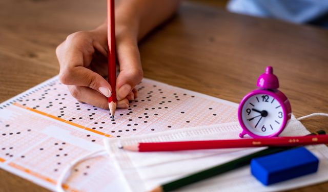Milyonlarca Öğrencinin Girdiği Sınav Soruları Sızdırıldı mı? Açıklamalar Peş Peşe Geldi