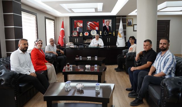 YKS Adıyaman İl Birincisi Musa Çelebi’den Başkan Hallaç’a Ziyaret