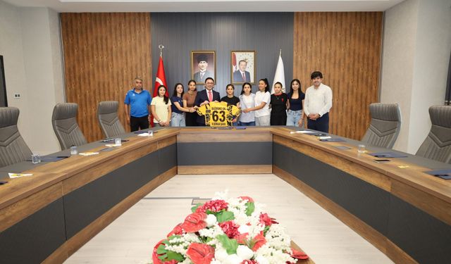 Haliliye Kaymakamı Şahin, Bağmancı Spor Kulübü’nü Makamında Ağırladı