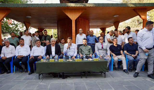 Kahta’da Gönül Köprüsü Kuruldu: İshak Şan Ve Mehmet Can Hallaç Vatandaşla Buluştu