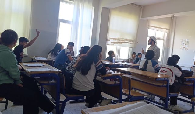Gençlik İçin Kritik Uyarı: Eğitim Ahlakla Güçlenir