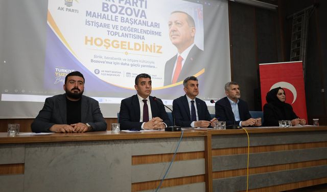 AK Parti Şanlıurfa Teşkilatı Bozova’da Mahalle Başkanlarıyla Buluştu