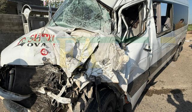 Şanlıurfa’da Feci Kaza: Sürücü Ağır Yaralandı