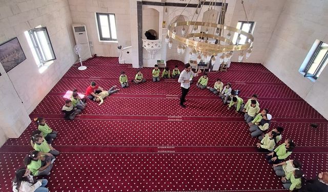Şanlıurfa’da Gençlere Manevi Dokunuş! Camide Özel Etkinlik