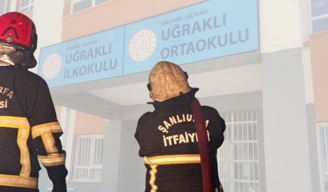 Akçakale Uğraklı İlköğretim Okulu’nda Çıkan Yangın Söndürüldü