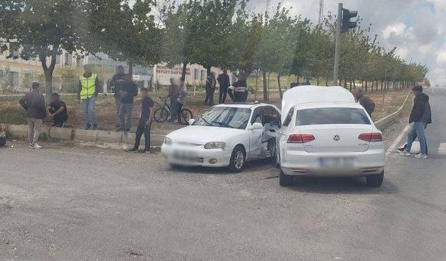 Şanlıurfa Bozova Hastane Kavşağında Kaza