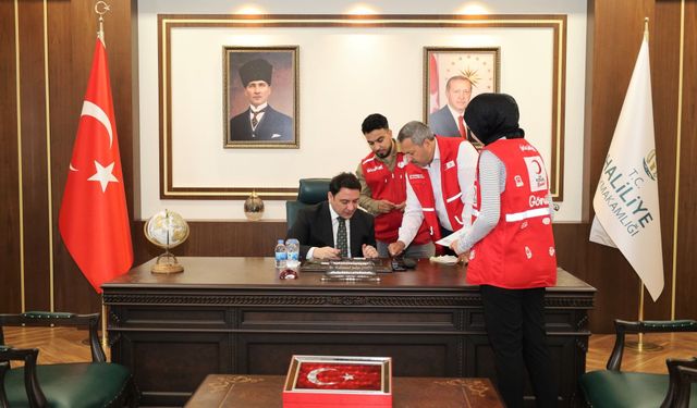 Kaymakam Şahin’den Kızılay’a Kurban Bağışı