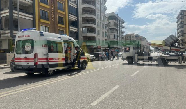 Şanlıurfa Karaköprü'de Korkunç Kaza: 1’i Ağır 2 Kişi Yaralandı