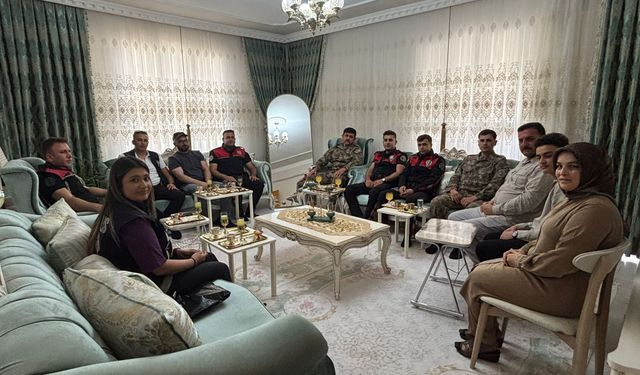 Şanlıurfa’daki Polislerden Şehit Oğluna Unutulmaz Sürpriz