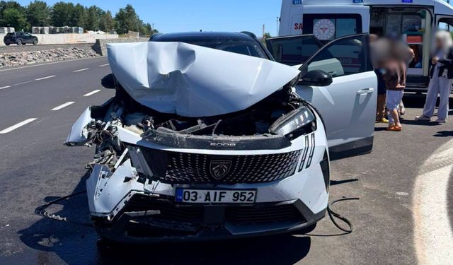 Siverek’te Korkutan Kaza: Lüks Araç Hurdaya Döndü, Aile Ölümden Döndü