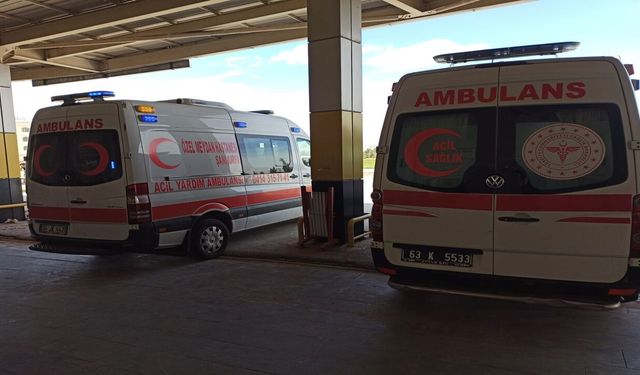 Şanlıurfa Birecik'te İki Otomobil Çarpıştı: Çok Sayıda Yaralı