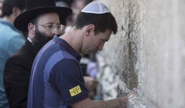 Messi Yahudi Mi, Dini Ne, Müslüman Mı, Hristiyan Mı? Lionel Messi’nin İnancı, Ailesi Ve Hayatı